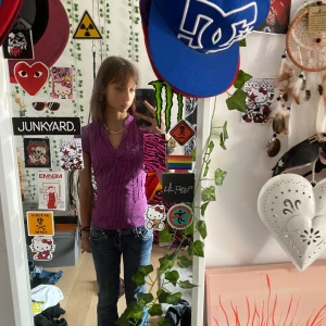 T-shirt skjorta  -  Randig blus / skjorta passar till många sommaroutfits i bra kvalitet 