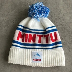 MINTU MÖSSA - Asgo mössa jag aldrig använt som jag köpte på Tysklandsfärjan😘 perfekt till afterskin.