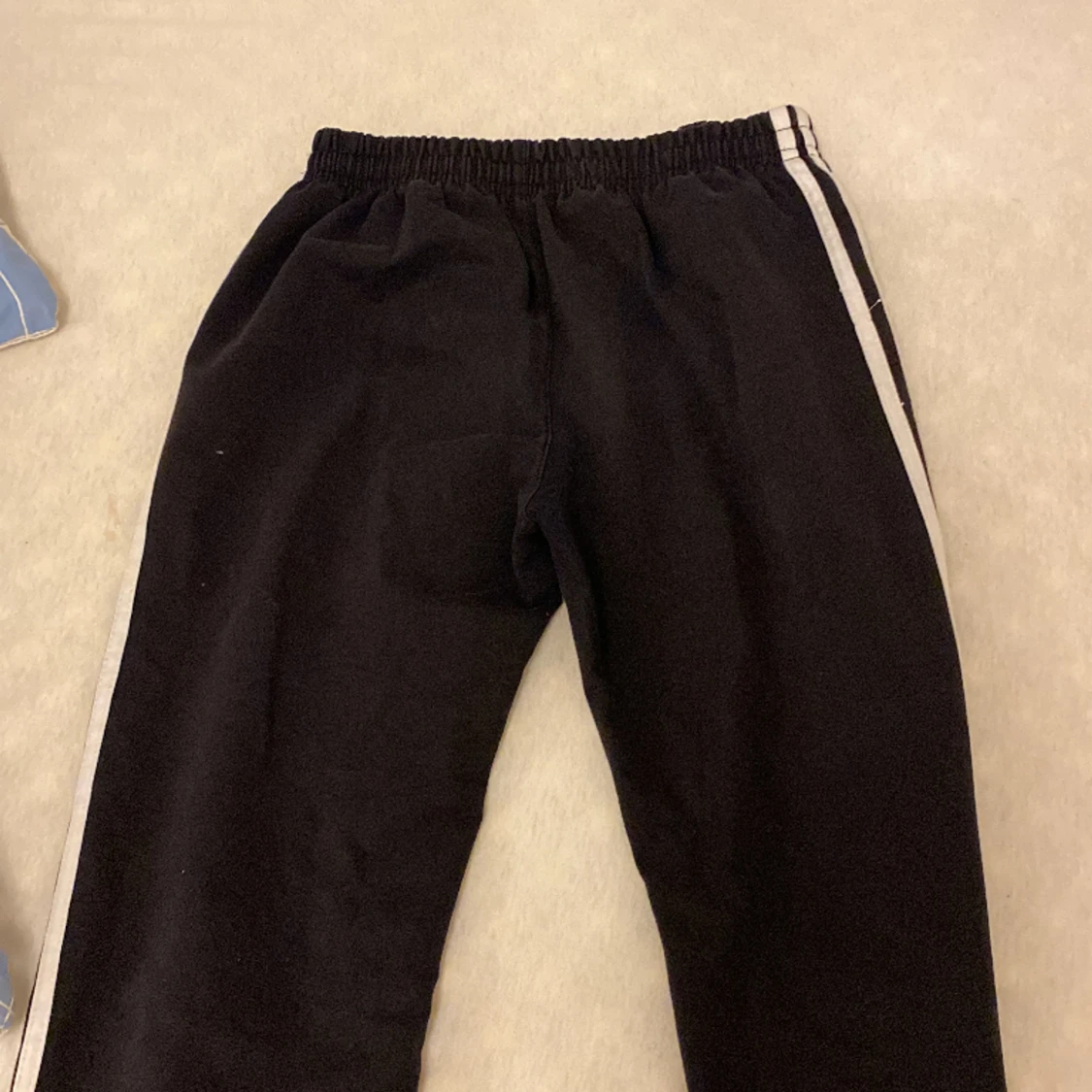 Jag säljer den hära byxan - 91