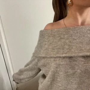 Stickad tröja - Använder inte denna mysiga tröja från H&M där av väljer jag att sälja denna😌