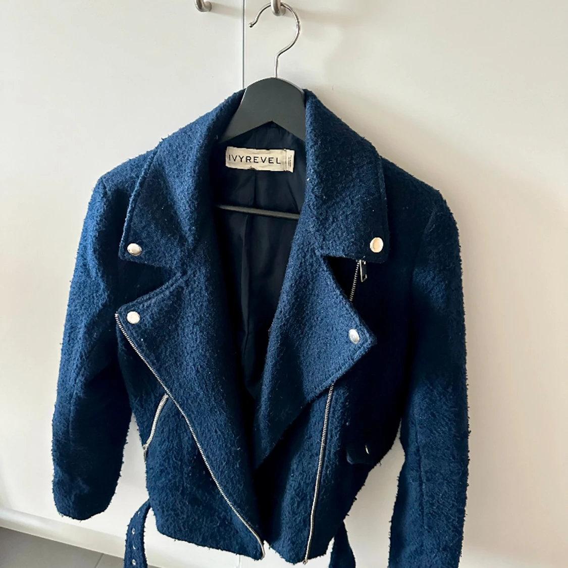 Ivyrevel mörkblå jacka 