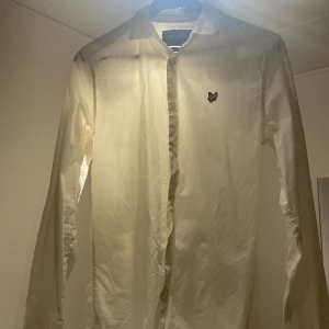 Lyle and scott skjorta storlek S - Lyle and Scott skjorta slimfit storlek S