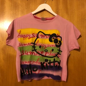 Hello kitty babytee  - Avklippta armar  Xs-s