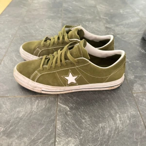 Converse ⭐️ Cons - Converse Cons i strlk 44! • Cond 9/10 • Hör av er vid funderingar!