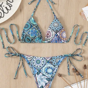 Bikini  - Säljer min skitsnygga bikini från Shein ( helt oanvänd) skriv för frågor💘