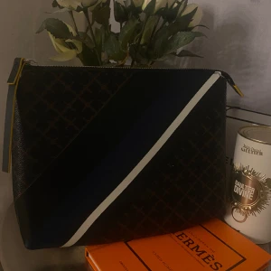 By Malene Birger - Säljer min Kuvertväska ifrån Malena birger 🤎