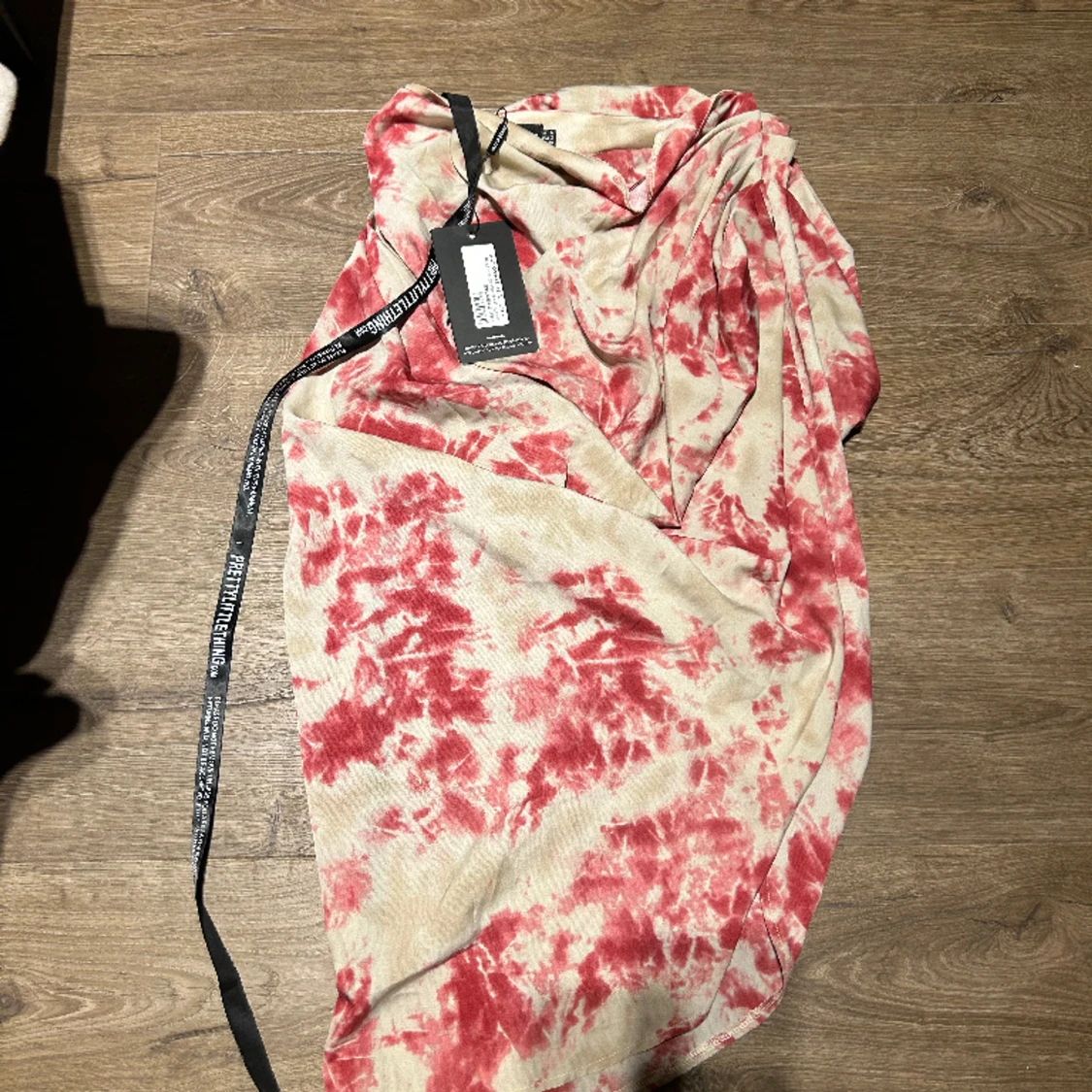 Pretty little thing - Fuchsia tie dye ruched side midi skirt - 90