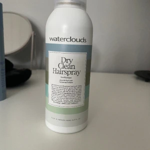 Torrschampo  - Torrschampo från waterclouds, bara testad 1 gång💕 nypris 200 kr❤️ 