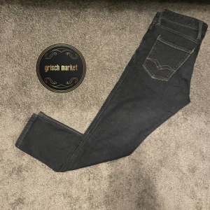 Replay anbass jeans  - Sjukt snygga replay anbass jeans | aldrig tvättade | riktigt fint skick 10/10 | passar till allt | nypris ligger på runt 1500 | kom med frågor och funderingar! | 