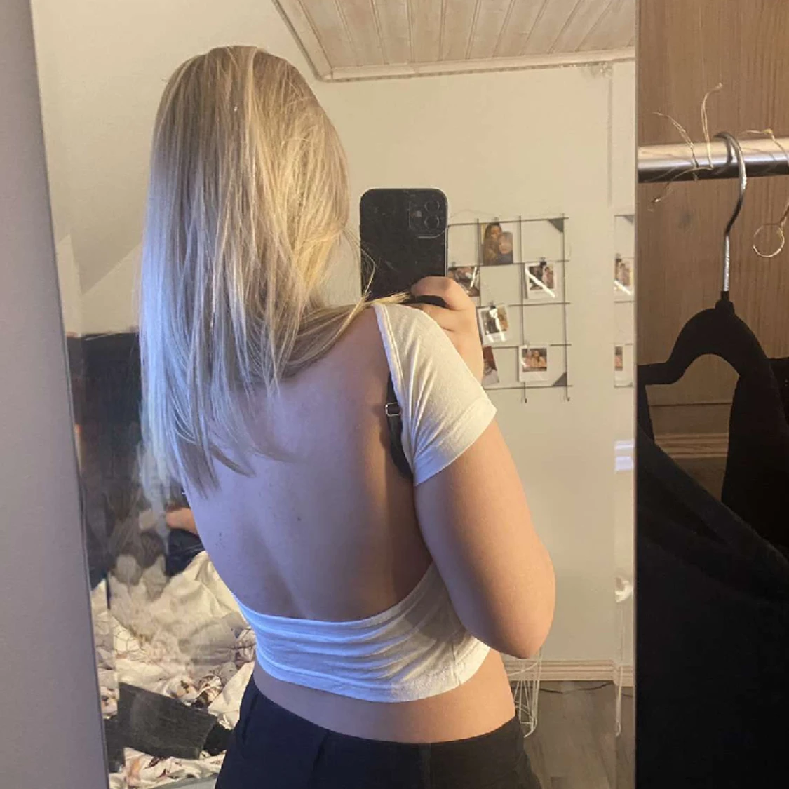 T-shirt med öppen rygg 