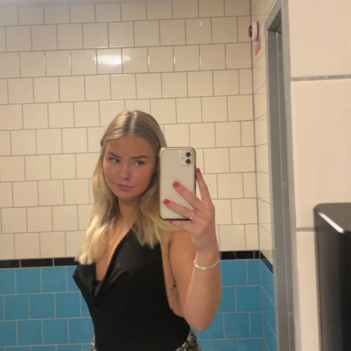 Glittrig kjol från Zara - 91