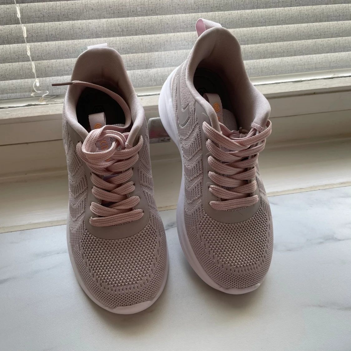 Helt nya träning sport skor stl 36 - 91