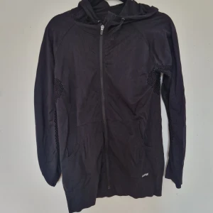 Tränigsjacka  - En oanvänd tränigsjacka 