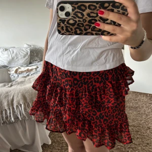 Leo kjol  - Leopardkjol 👌