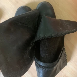 Stövlar  - Storlek 39, normal i storleken 
