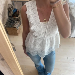 Topp - SUPER fin, perfekt nu till sommaren❣️❣️❣️