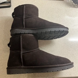 PACE ”uggs” - Använda 1 gång!  Toppenskick, perfekta vinterskorn. Mörkbruna Billigare vid snabb affär 