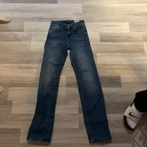 Straight jeans från vero moda. Nyskick