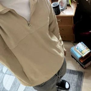 Tröja  - Tjocktröja från zara Pris kan diskuteras 