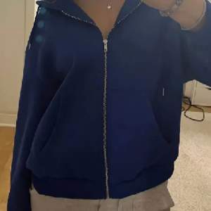 blå hoodie från nakd💓i strl S