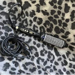 Värmeborste  - CERA värme borste i storleken 38mm.