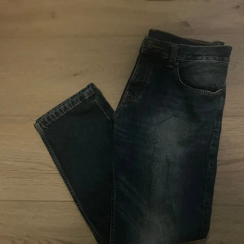 Säljer dessa jeans i storlek W34/L30, ifrån Big Star, eftersom de inte har kommit till användning. Användt fåtal gånger så skicket är väldigt bra. Jeans & Byxor.