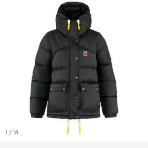 Söker fjällräven jacka expedition light i storlek XXS eller XS . Helst svart