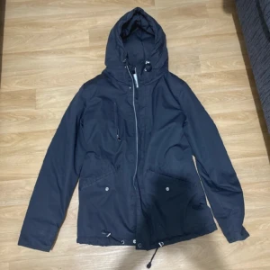 Elvine Vinte Jacka - Helt ny, oanvänd utan prislapp 