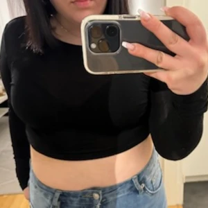 Crop top - Använt 1gg, köpte för 99kr säljer för 25kr