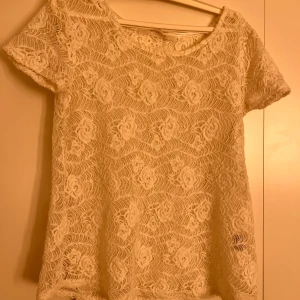 Blus/topp - Blus/topp från rosebud i storlek XS