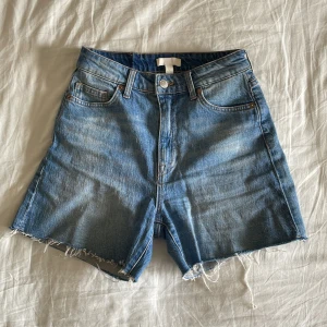 Jeansshorts - 💗💗💗
