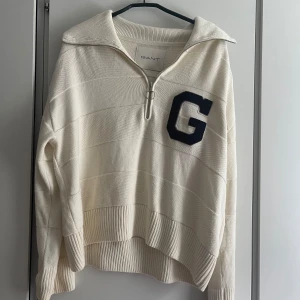 Stickad gant tröja half zip  - Intressekoll på min stickad Gant tröja half zip | strl M | köpt för 1800kr | använd fåtal gånger