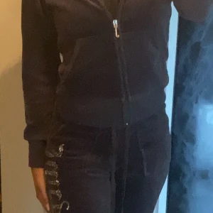 Vintage Juicy Couture - Säljer min juicy Couture set i den gamla modellen. (Har ett liknande set i grönt)