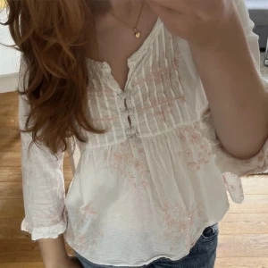 Odd molly blus - En fin blus från odd molly. Fint skick och i storlek S-M. Första bilden är lånad