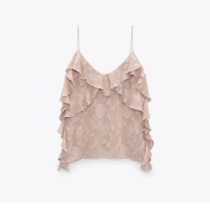 Volanglinne zara - Super gulligt linne från zara! Använt några få ggr💗priset kan diskuteras!