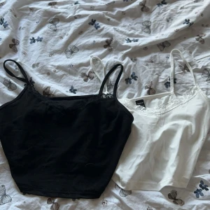 Linnen - Säljer 2 söta linnen som jag aldrig använt endast testade. Köpte dom tillsammans men om man bara vill köpa ett kan man de oxå  För båda 50kr Och för ett 30kr