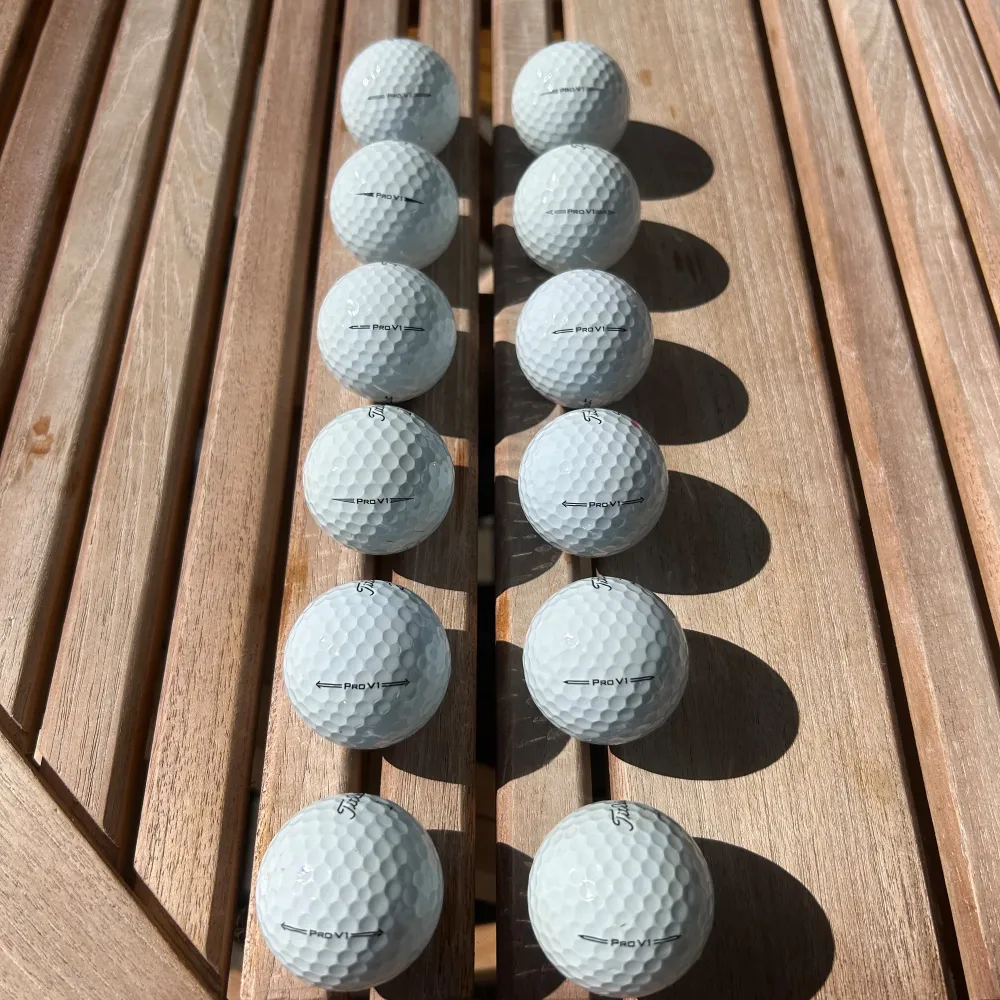 Köp ett 12 - pack golfbollar här på farawaygolfbollar till ett schysst pris! Ett 12 - pack ProV1:or innehåller ProV1 från 2023, 2022 och 2020!⛳️. Övrigt.