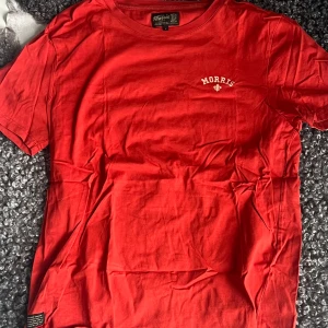 Morris t-shirt - Bra skick