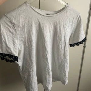 Zara topp  - Bra skick, knappt använd 
