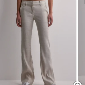 Low waist linen flare pants  - Oanvända, lappar kvar, skriv privat för bilder. 