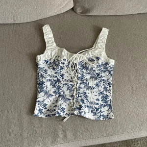 Grekiskt inspirerad topp - Super fin och sitter så bra! Går även att ändra storleken så den passar dig.