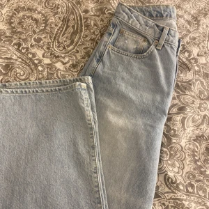 Jeans  - Straight leg jeans köppt på lager 157 för 299kr