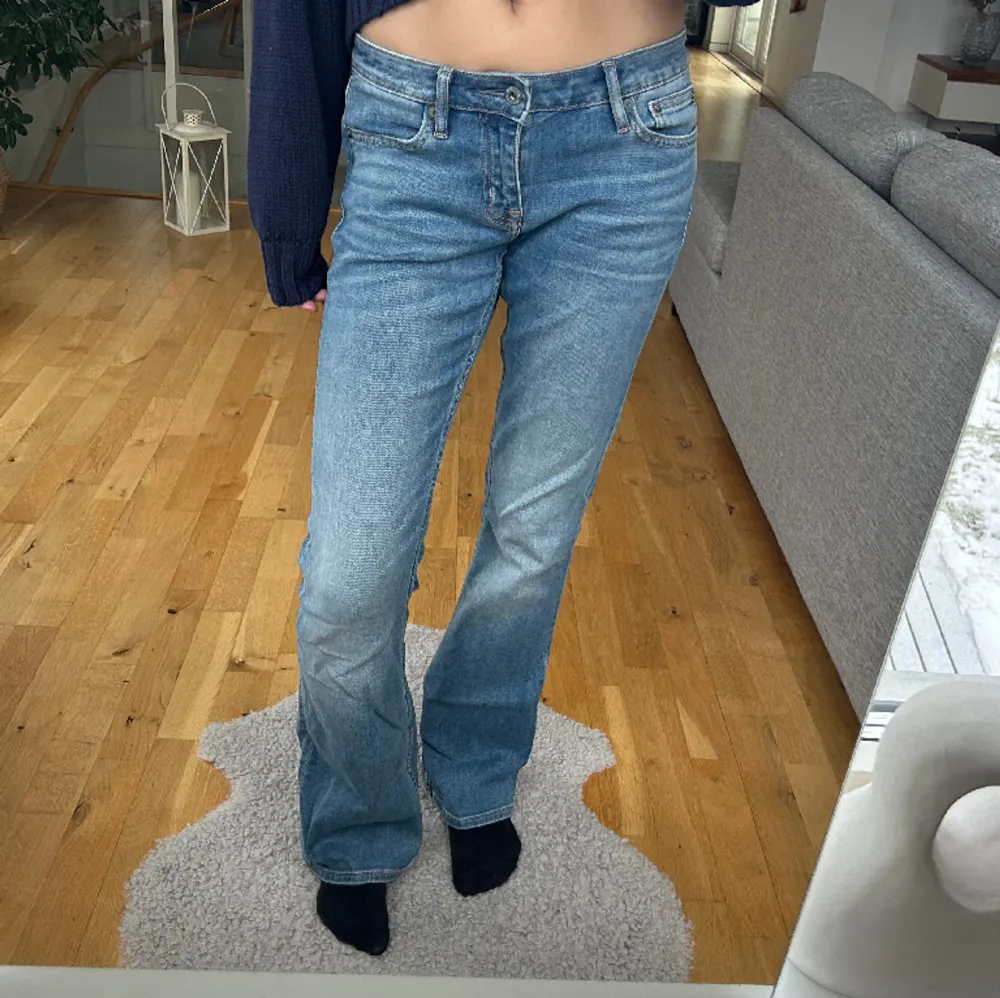 Lågmidjade jeans från crocker i strl w 28 l 31. Superfina men lite stora på mig tyvärr. Är 168 cm❤️. Jeans & Byxor.