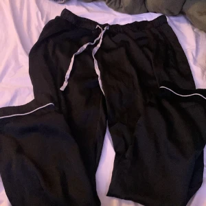 pjamas byxor - jätte sköna pjamasbyxor från Cubus är tyvär för stora på mig💕💕