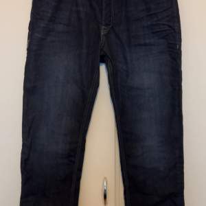 Ny med prislapp Märke Jack &Jones Modell Clark Storlek 36/34 Regular Fit Nypris 700 Mitt pris 350