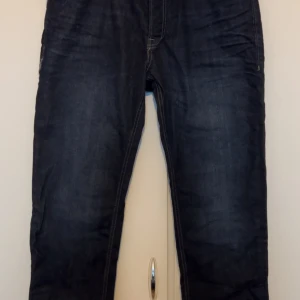 Jack&Jones Jeans W36 L34 Regular Fit - Ny med prislapp Märke Jack &Jones Modell Clark Storlek 36/34 Regular Fit Nypris 700 Mitt pris 350