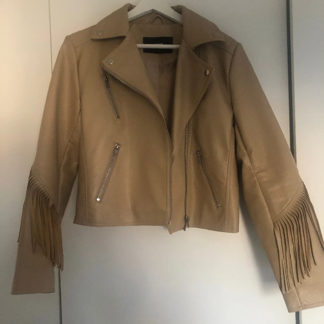 Skinnjacka med fransar