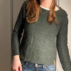 Grön stickad tröja  - Mörkgrön stickad tröja från lager 157!