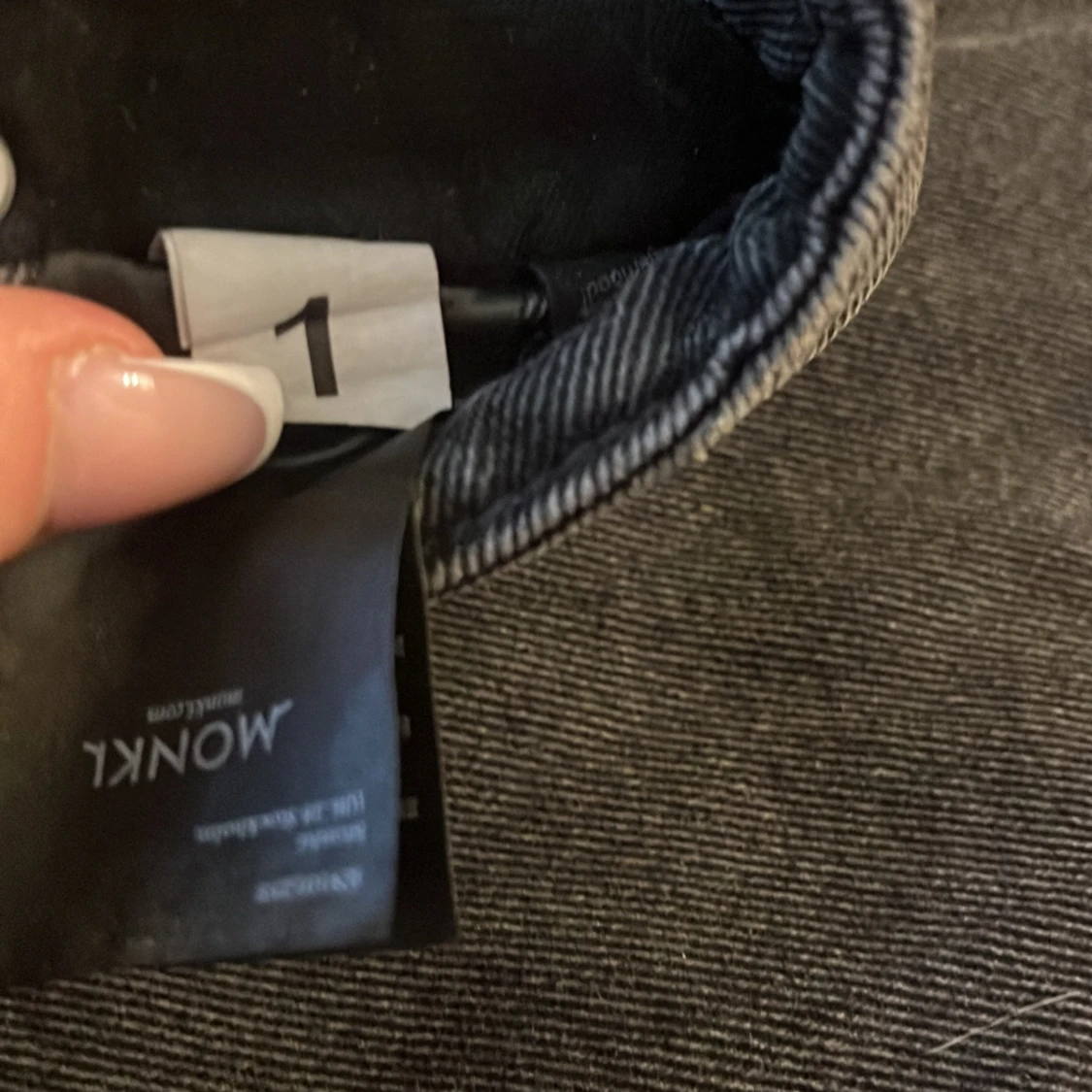 Jeans lågmidjade gråa ( MONKI jeans ) - 91