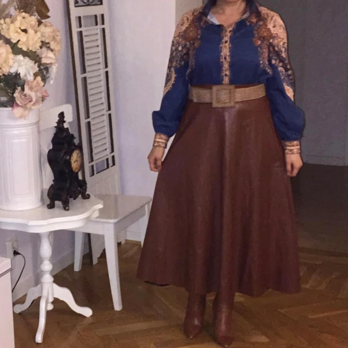 Så snygg blus skjorta och skinn kjol lång - 90